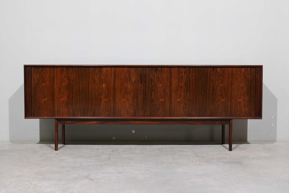 Aparador Henning Kjaernulf em pau santo