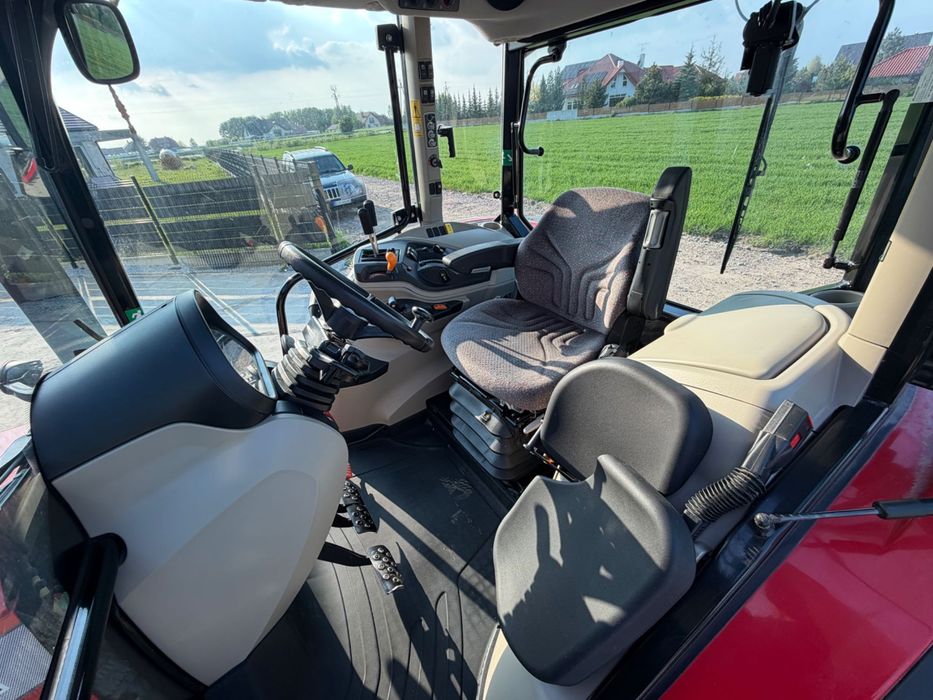 Massey Ferguson 5709M
