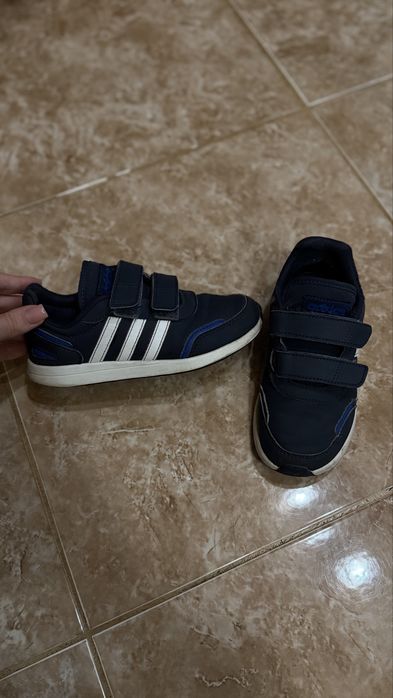 Adidas дитячі кеди кросівки кросовки на хлопчика 28-29 р 19 см