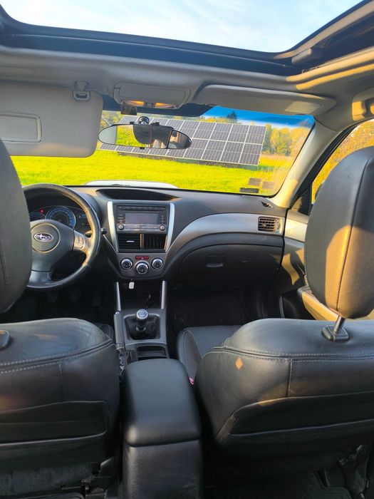 Sprzedam samochód subaru