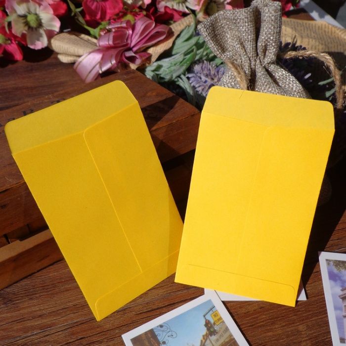 Pack 20 envelopes amarelos 10x7cm