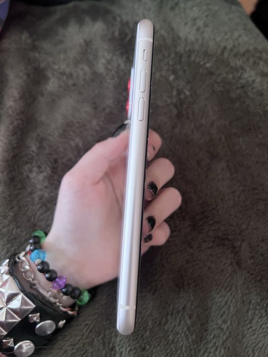 Продам  iPhone 11 128 гб