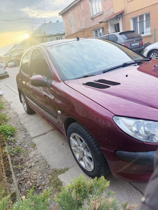 Авто Peugeot 206