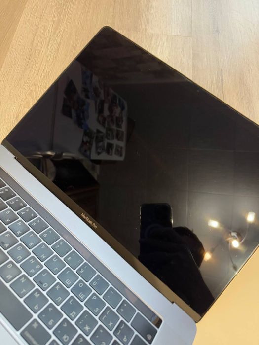 macbook pro 15 (2019 рік) 250 Gb touch bar офіційний