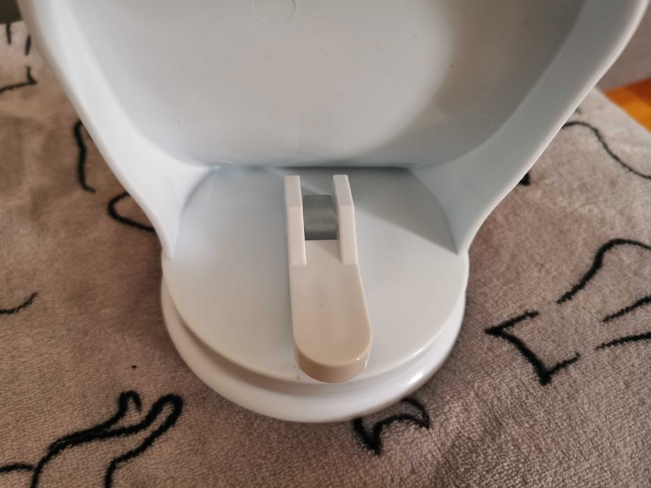 Podnóżek podstawka na stopę pod prysznic