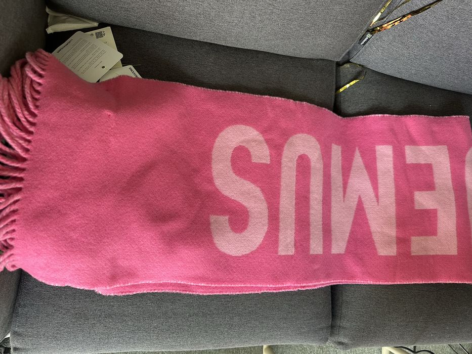 Шарф Jacquemus новий