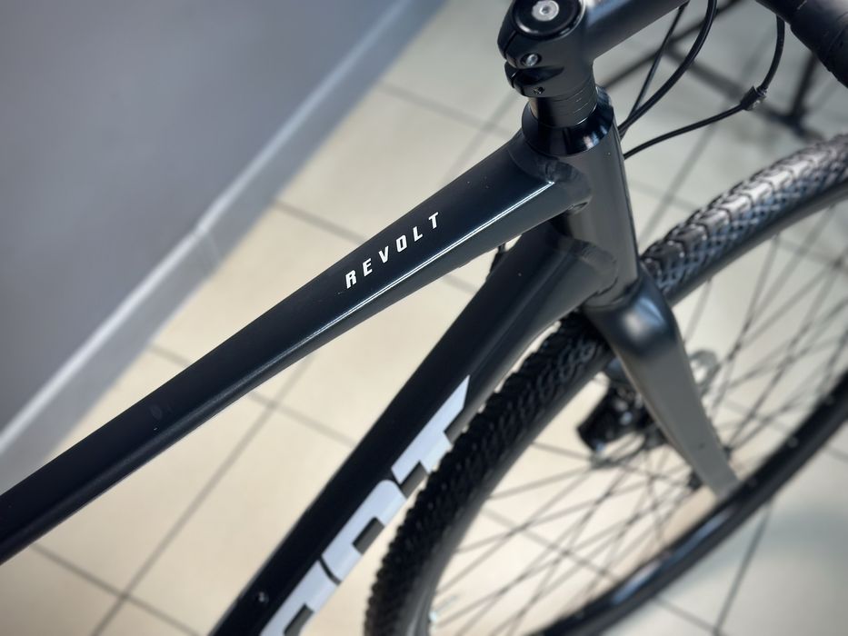 Гравел Giant Revolt M GRX
