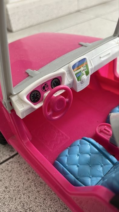 jip da barbie descapotável
