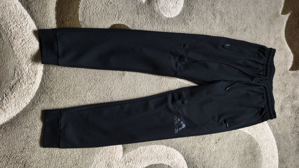 Спортивні штани adidas