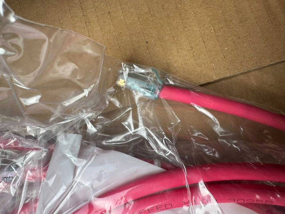 Kabel sieciowy patchcord CAT6A 10Gbit 2,1m czerwony CommScope - NOWY