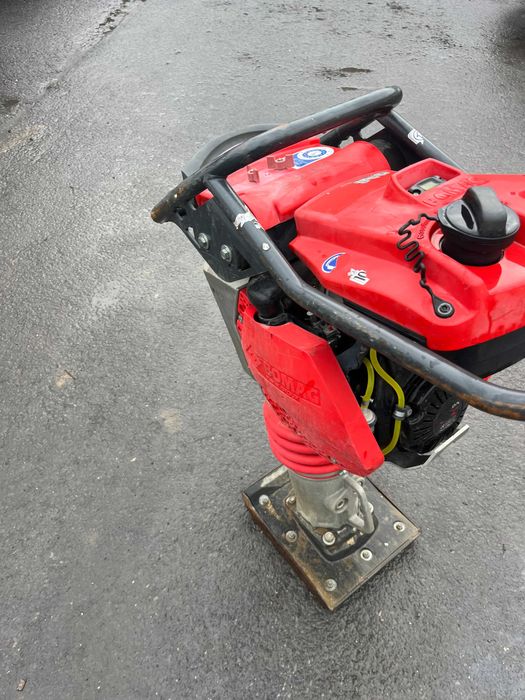 Skoczek, ubijak, stopa wibracyjna BOMAG BT 65