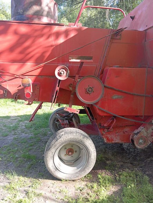 Комбайн Massey Ferguson 240