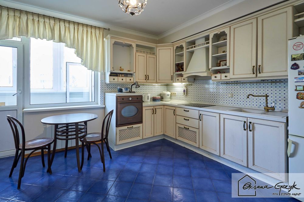 Продаж квартири Урлівська 11/44, 3-й поверх, ТРЦ River Mall, набережна