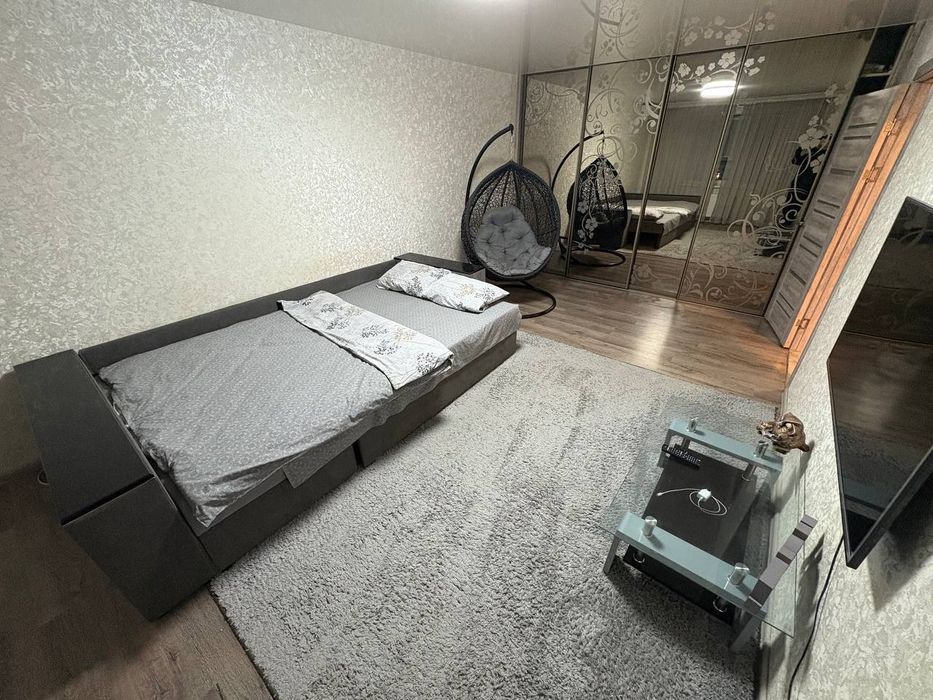 Подобово/погодинно, пр. Свободи, новобудова!