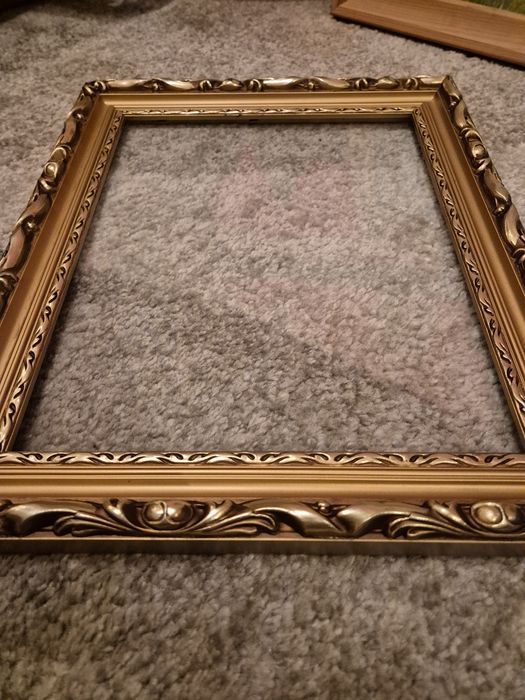 Rama do obrazu ze szkłem kolor pozłacany