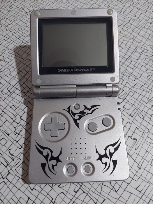 Vendo gameboy e 19 jogos TUDO POR 160 euros