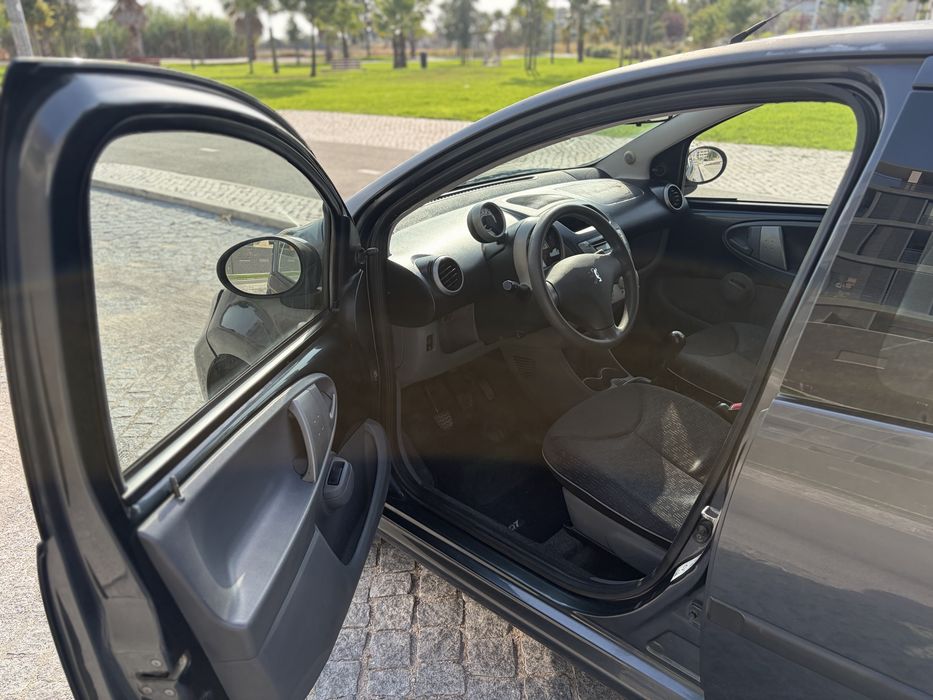Peugeot 107 - 1.0 - 5 portas