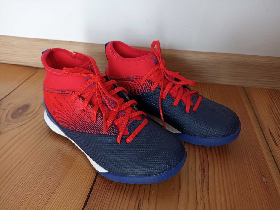 NOWE Buty piłkarskie turfy Kipsta rozm. 31