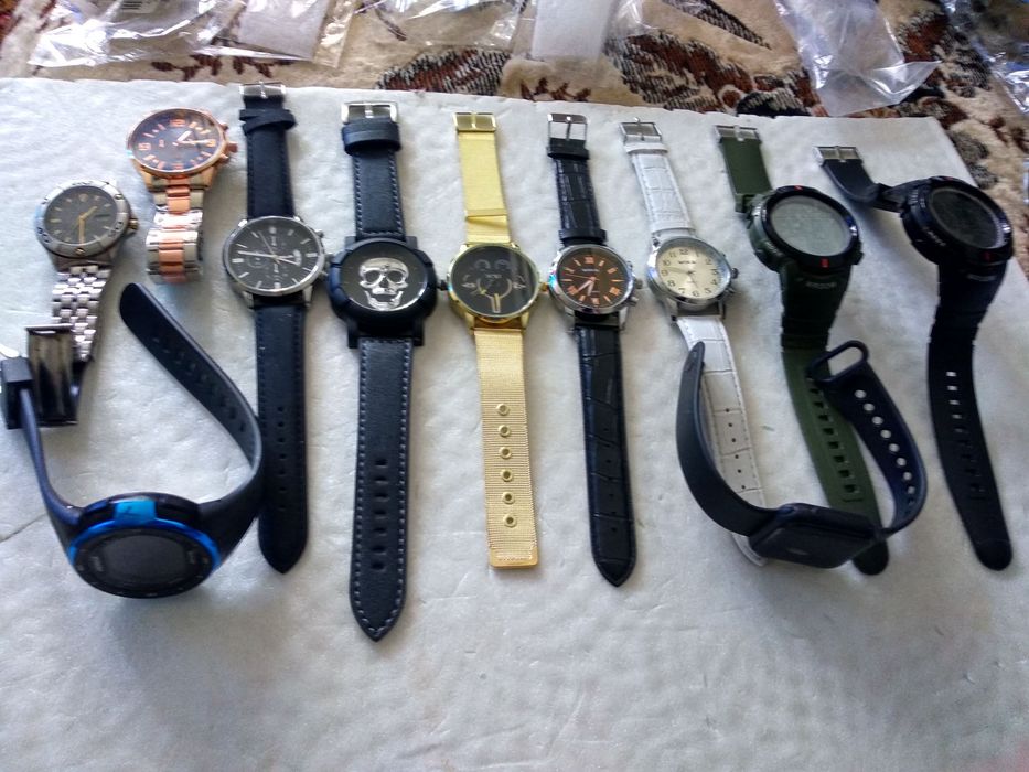 Часы наручные,рабочие.