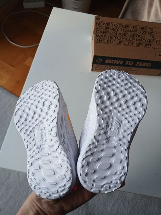Buty dziecięce Nike Performance
REVOLUTION UNISEX
