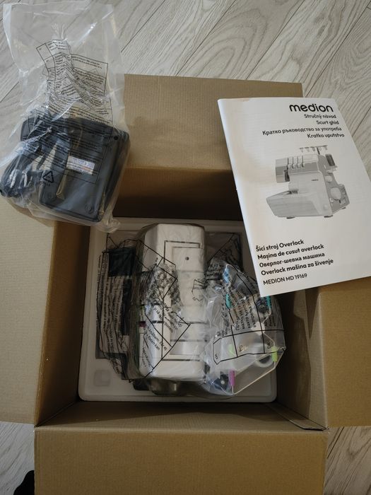 Оверлок MEDION MD 19169 /швейна машина Нові