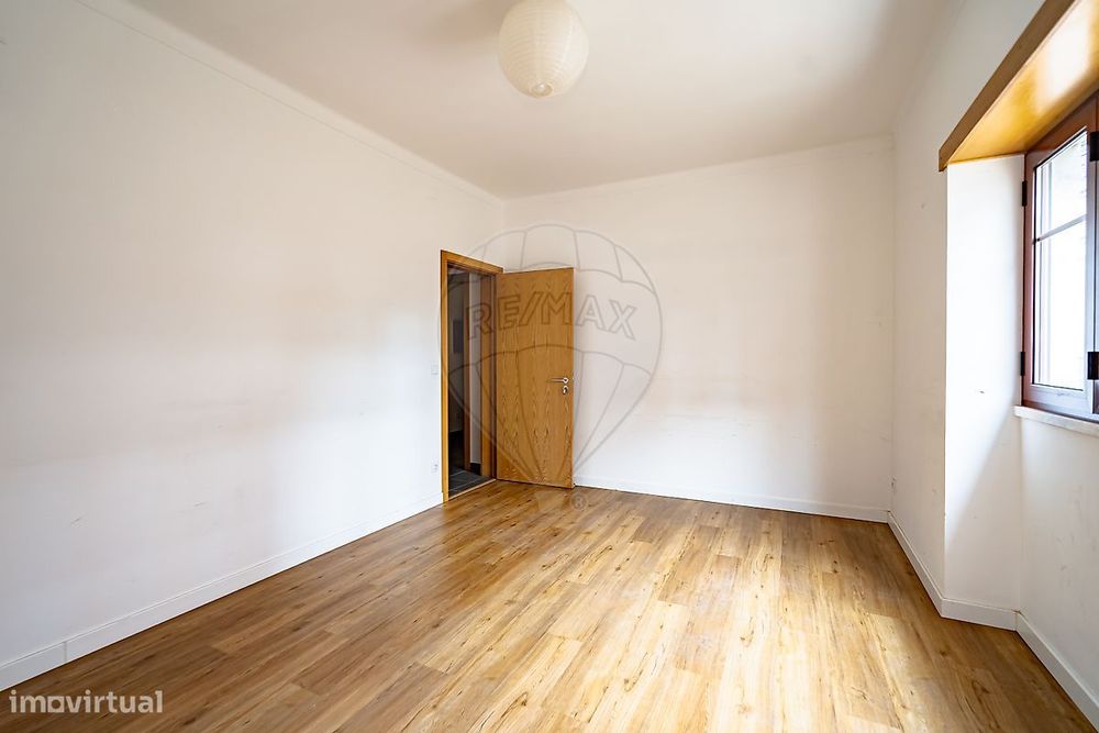 Apartamento T4 para arrendamento