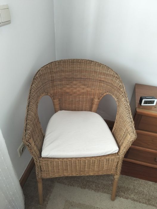 Cadeira/Poltrona de verga/rattan com almofada