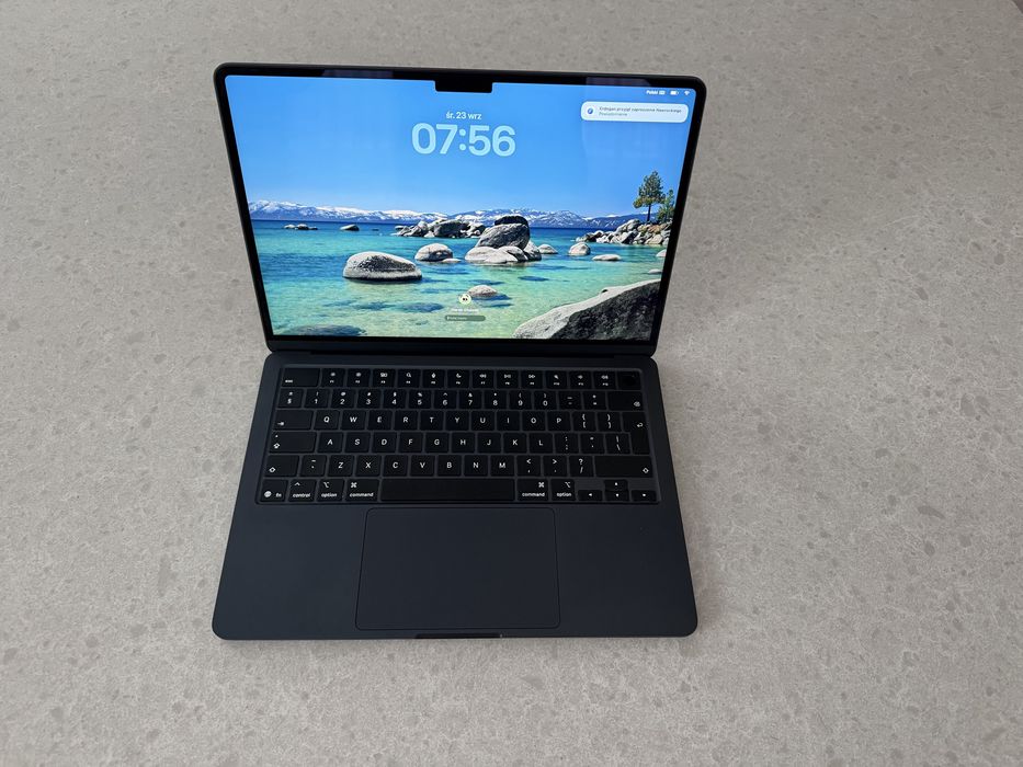 Macbook  Air2026 M5 16GB 512 GB jak nowy