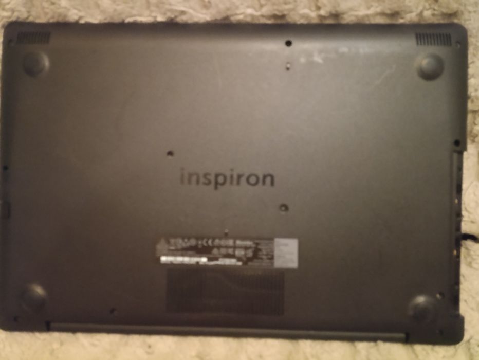 ноутбук Dell Inspiron 5570 - 15.6"i5 8250U UHD 620/ 16 GB/ ssd128