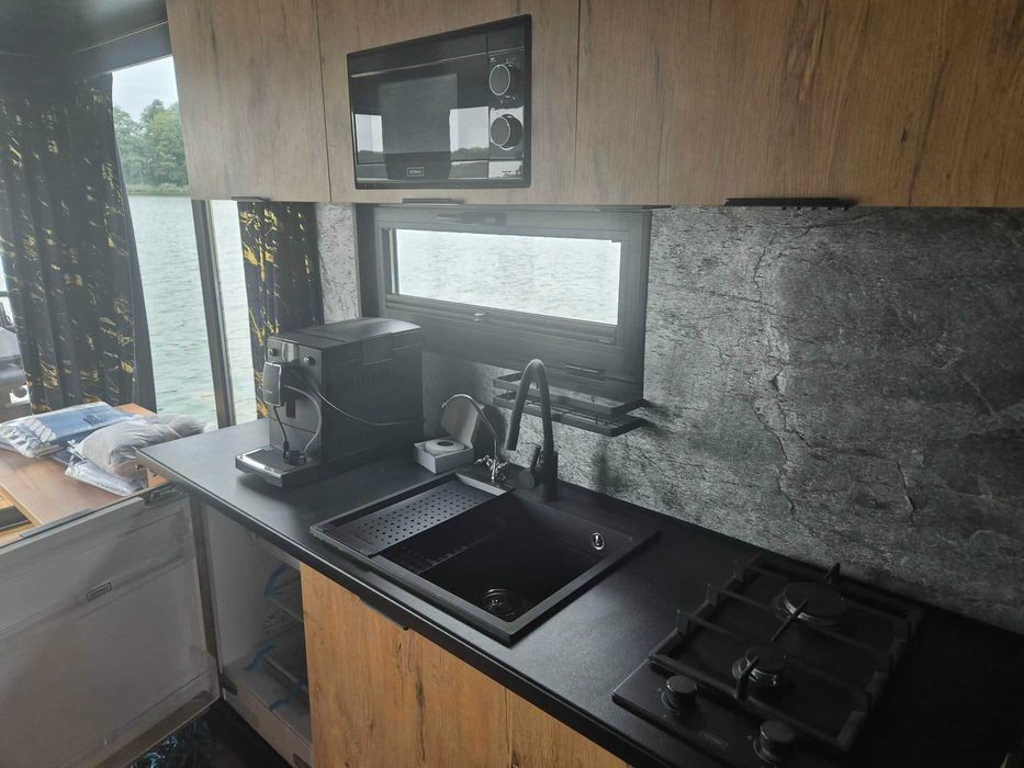Houseboats , dom na wodzie