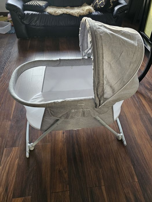 Łóżeczko kołyska KINDERKRAFT LOVI moskitiera szary