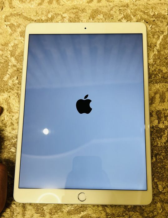 iPad Pro 10.5" A1701 | БЕЗ iCloud | Під відновлення або на запчастини