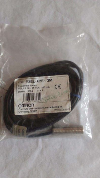 Omron E2EL-X2E1 2M Proximity Sensor + E2A-M12KS04-WP-C1 Sensor