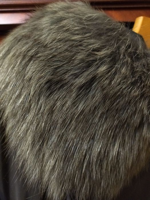 Женский пуховик с капюшоном