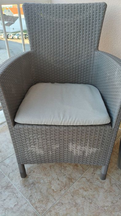 Conjunto de cadeiras de jardim