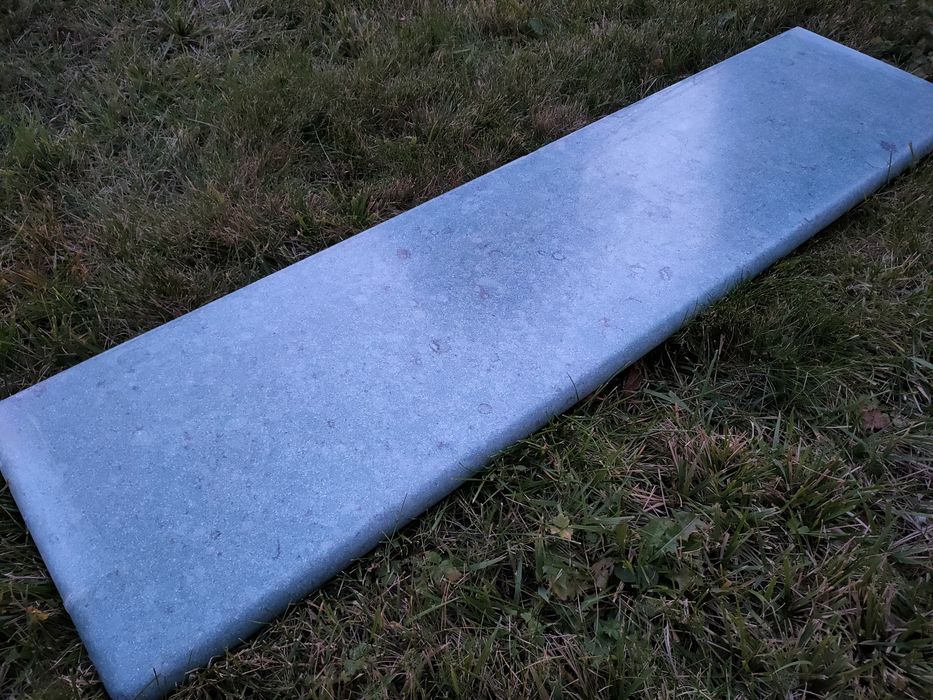 Parapet  z konglomeratu