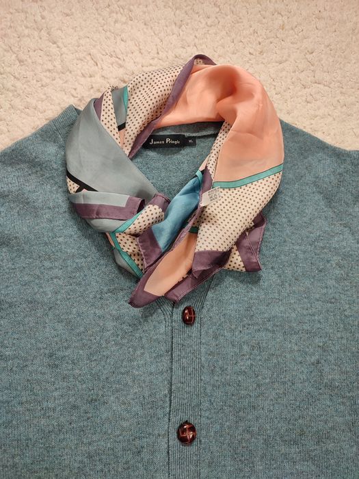 Elegancka jedwabna apaszka chusta