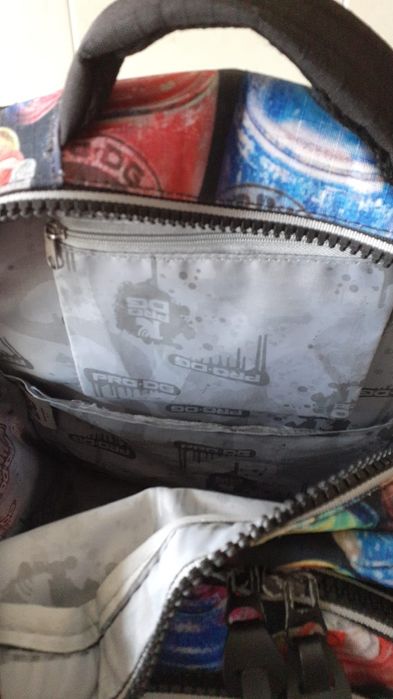 Mochila escolar, marca PRO DG