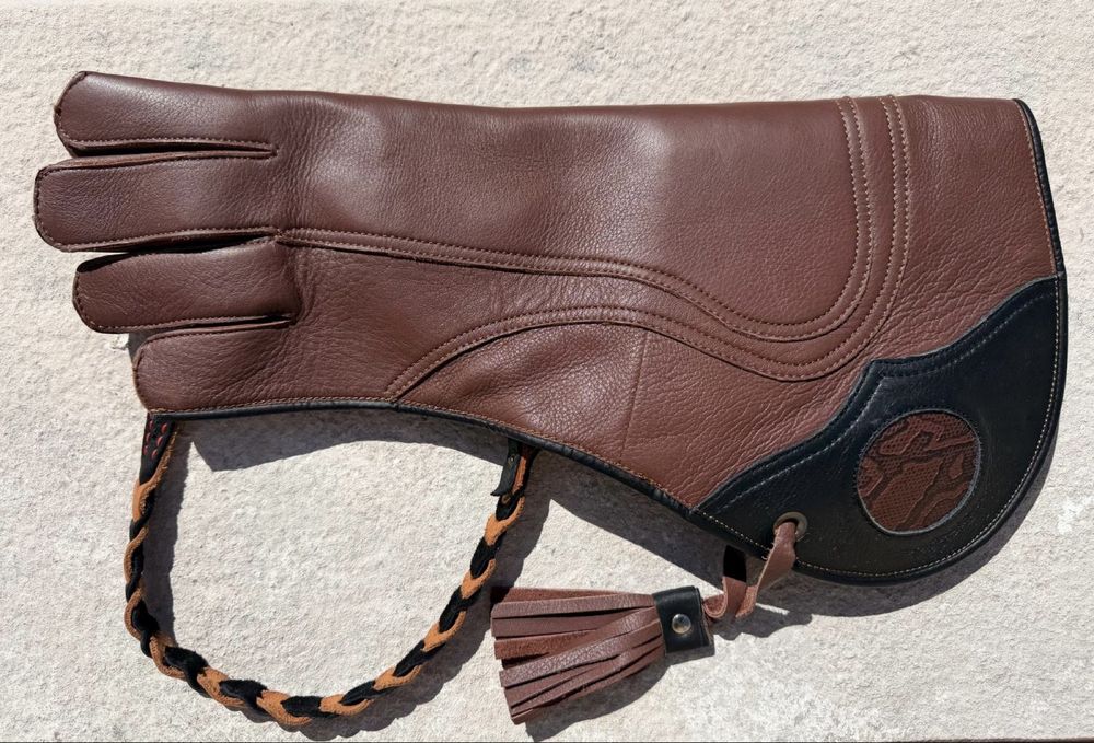 LUVA DE FALCOARIA em perfeito estado de conservação