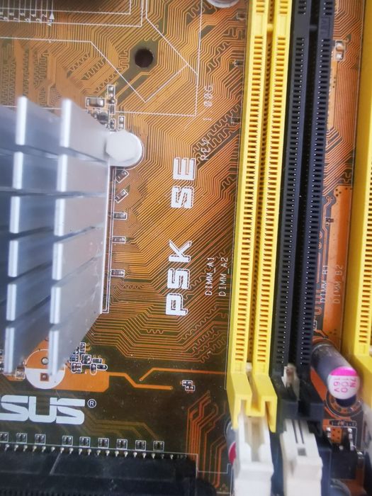 [PARA PEÇAS] Vendo 2 motherboards