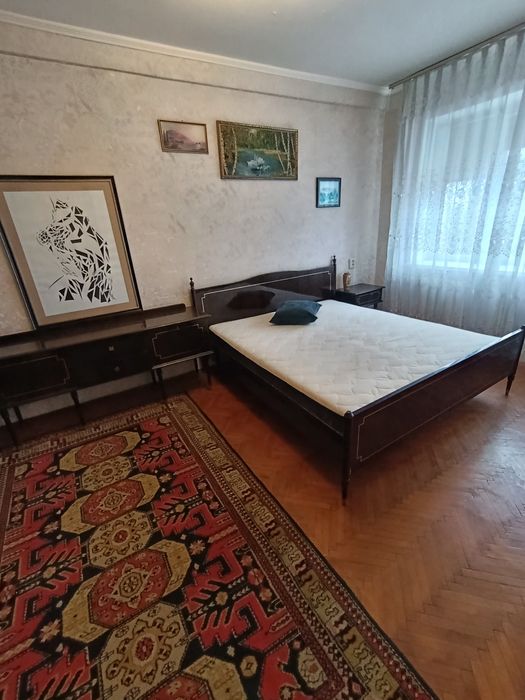 Оренда затишної 2 кім квартири по вул.Ш-Алейхема, 5