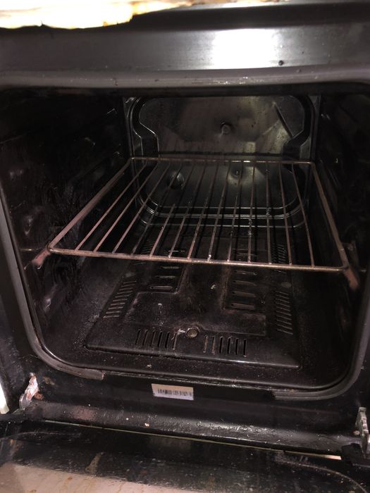 Fogao com alguma ferrugem