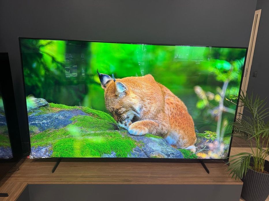 85" 2024 4К UHD Смарт Український SAMSUNG 85DU71 з Німеччини НОВИЙ