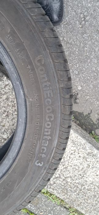 4 pneus 185 /60 R 14 marca continental