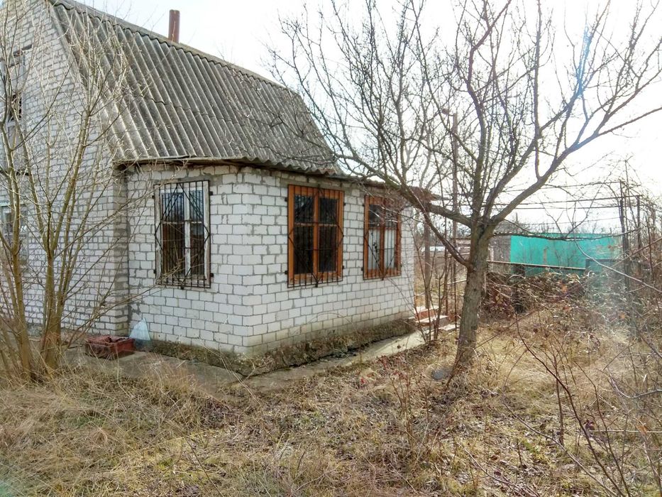 Пропонується до продажу ділянка з домом для ведення індивідуального садівництва.