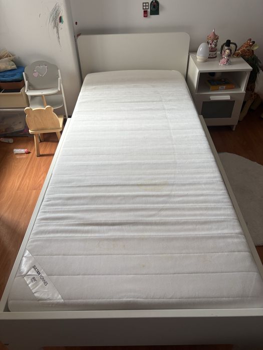 Cama de crianca IKEA + Colchão