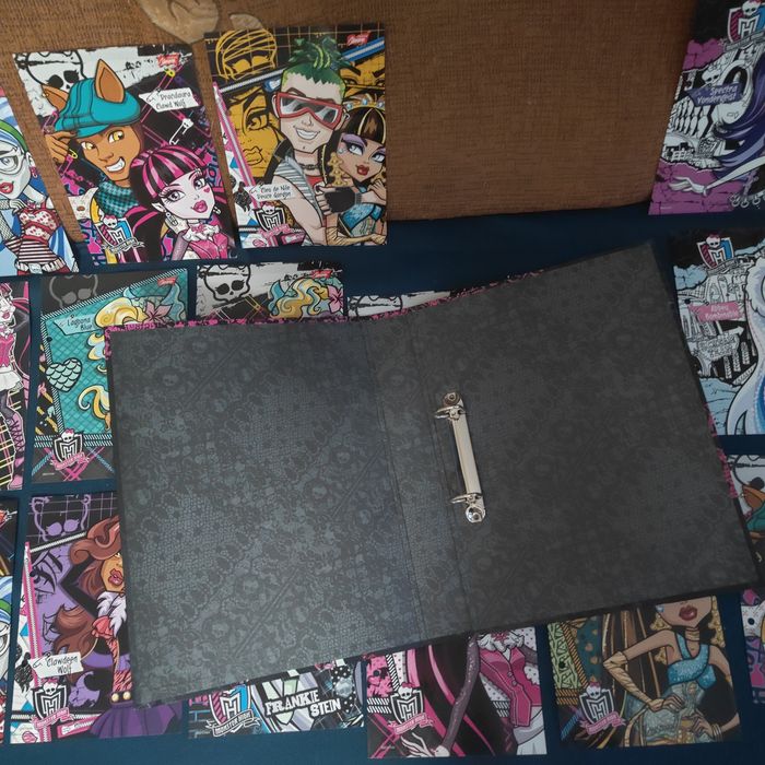 NOWY zestaw karteczek do segregatora Monster High i inne,Nowy segregat
