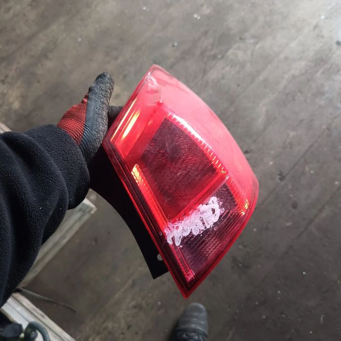 lampa tylna prawa nissan qashqai j10