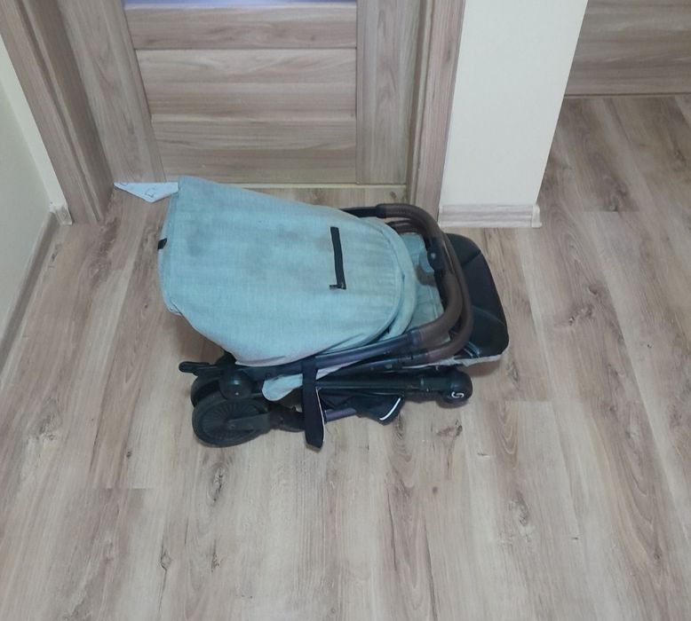 Okazją Lekki   wózek spacerowy spacerówka stan bdb  Skiddou