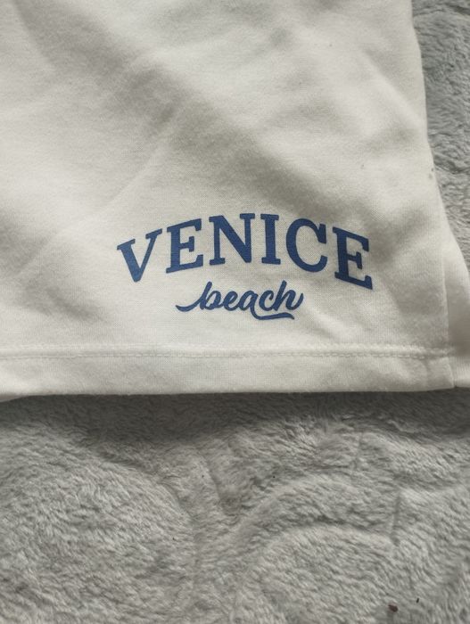 Spodenki białe Sinsay